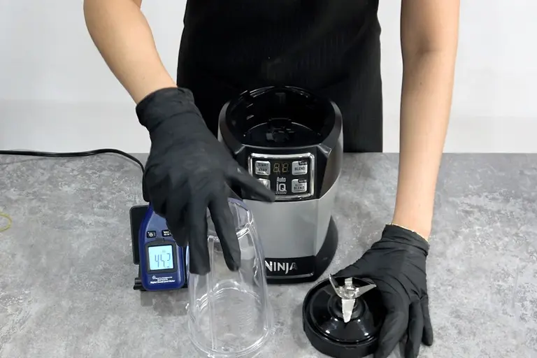 Nutri Ninja BL486 Blender Auto-IQ Complete Extraction System 1000W