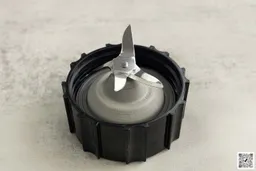 A close-up of the Black+Decker blender’s blade assembly