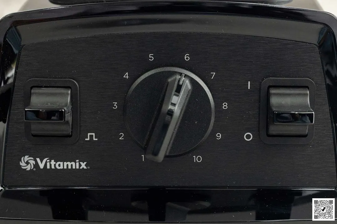 A close up of the Vitamix E310 control panel