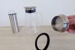 A short video showing how the Aquach cold brew coffee maker comes apart into components.