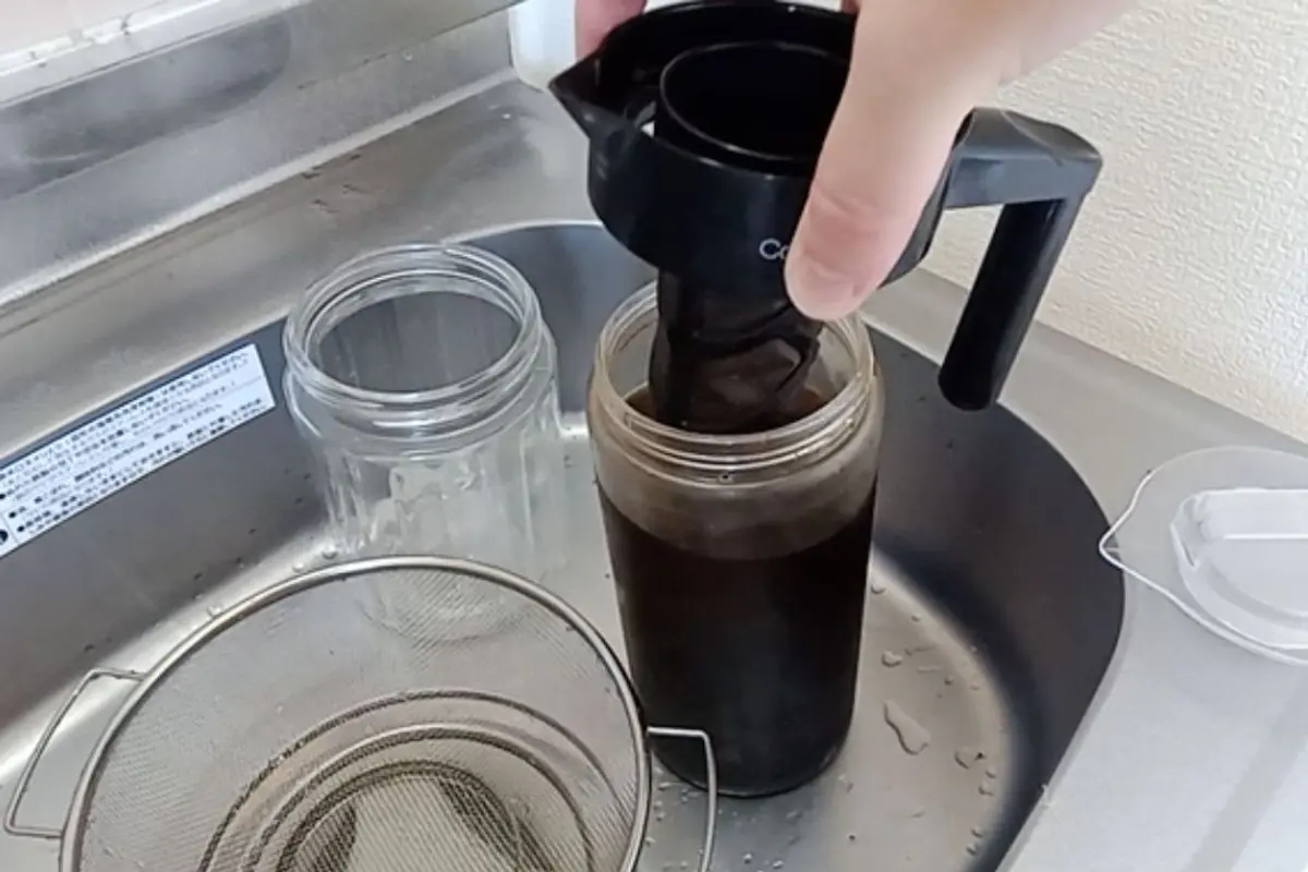 Coffee Bear Decanting video