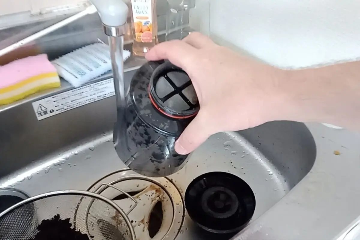 Oxo Compact Cleaning and Storage video