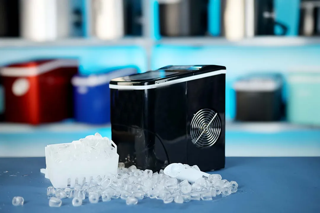 AGLucky Ice Maker HZB-12/B In-depth Review - For Ice That Rocks