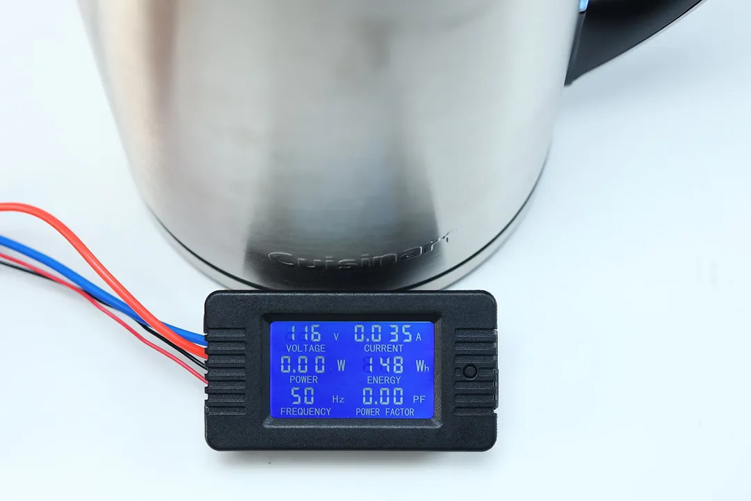 The power meter reads the energy consumption of the Cuisinart Stainless Steel Electric Kettle with 6 Preset Temperatures (CPK-17P1) to be 148 Wh.