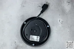The bottom of the power base of the Mueller Ultra Electric Kettle (M99S) has a cord storage and also three small anti-slip rubber pads.