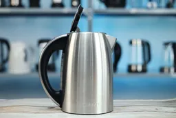 The pop-up lid of the Cuisinart Stainless Steel Electric Kettle with 6 Preset Temperatures (CPK-17P1 PerfecTemp) opens at an 80° angle.