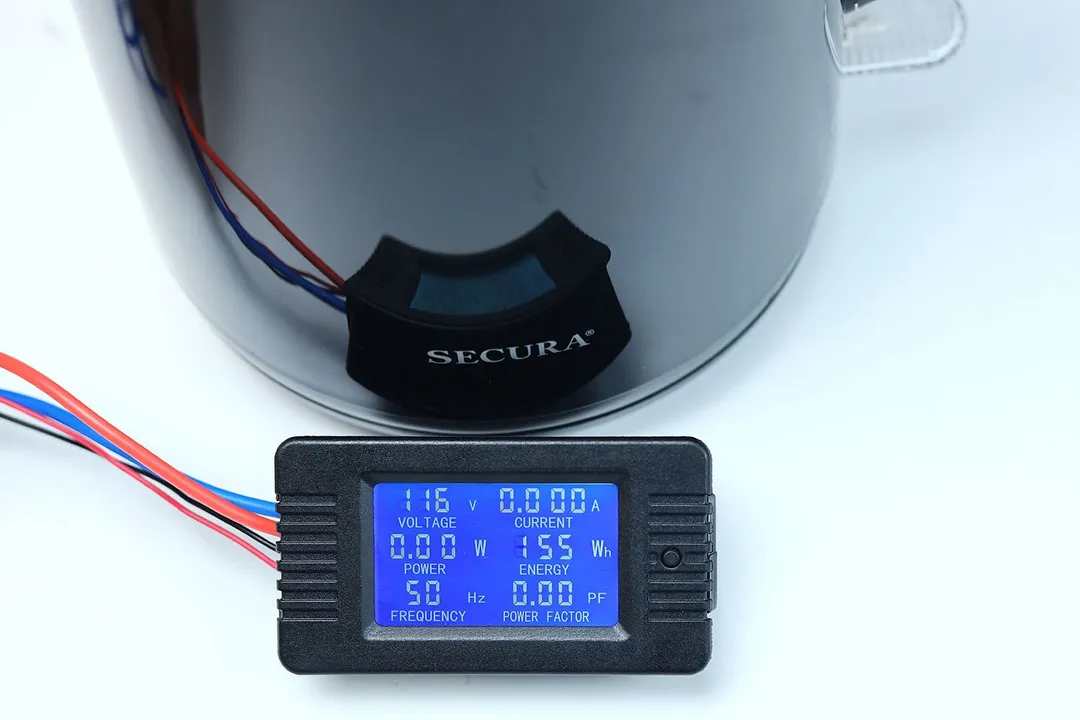 The power meter reads the energy consumption of the Secura Electric Stainless Steel Double-Wall Kettle (SWK-1701DA) to be 155 Wh.