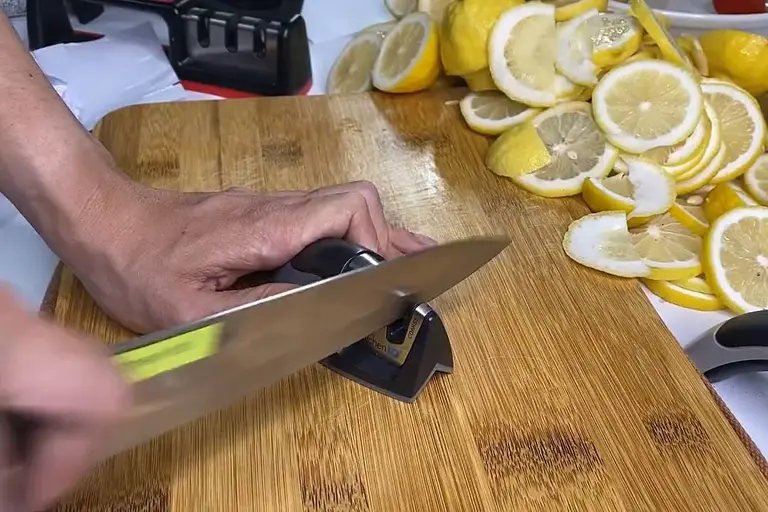 KitchenIQ by Smith's 50009 Edge Grip 2-Step Knife Sharpener - KnifeCenter