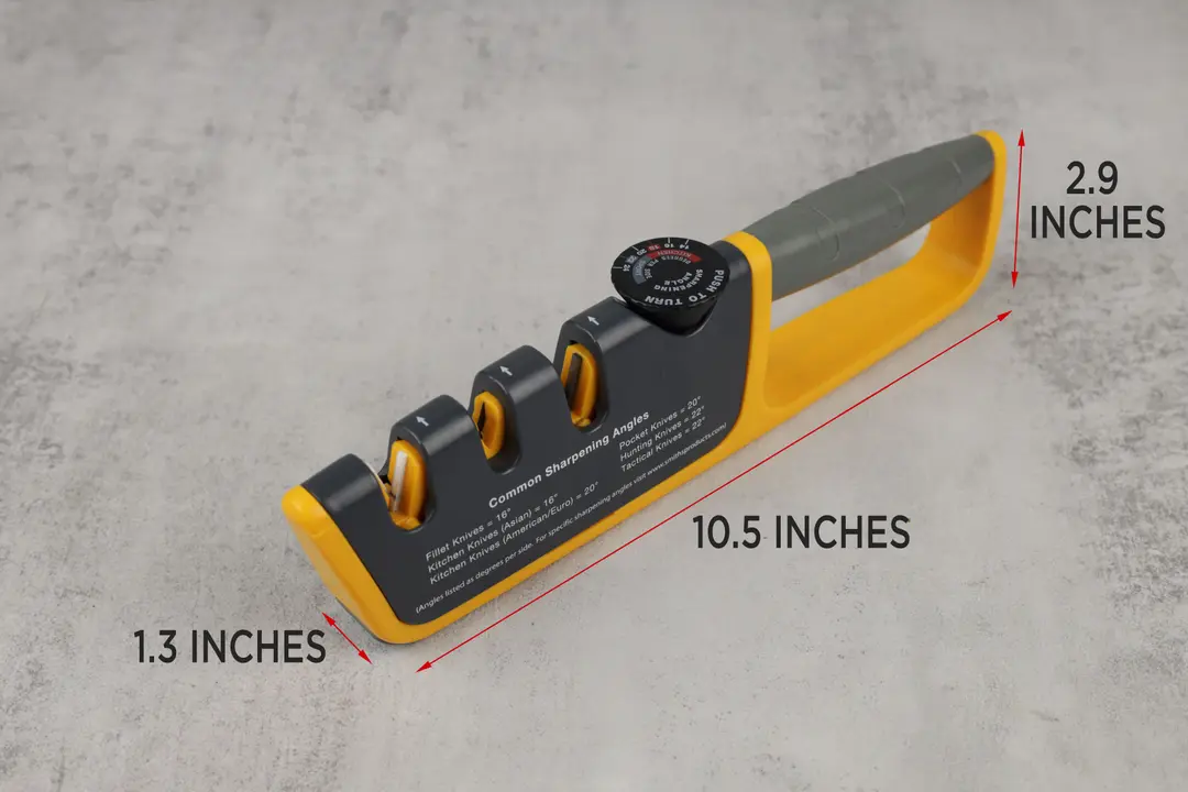 The Smith’s adjustable handheld sharpener with arrows and figures showing its dimensions