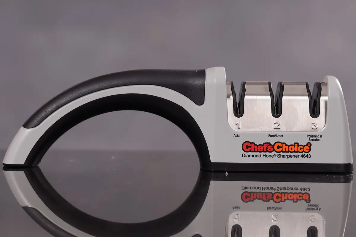 Chef’s Choice 4643 Manual Knife Sharpener Slot Arrangement