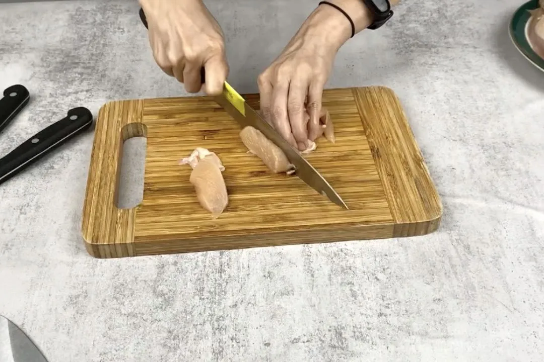 https://cdn.healthykitchen101.com/reviews/images/knife-sharpeners/cl5rl3px5000qsf889y3o90o9.jpg