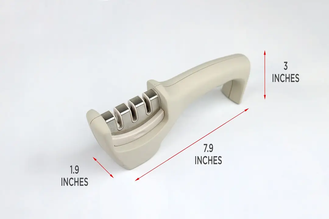 The Gorilla Grip handheld sharpener with arrows and figures showing its dimensions