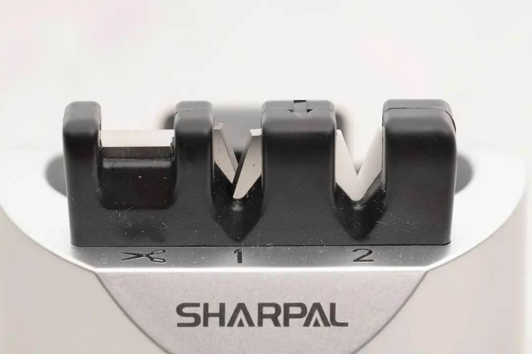 The working section on the Sharpal, from left: scissor slot, slot 1, slot 2 