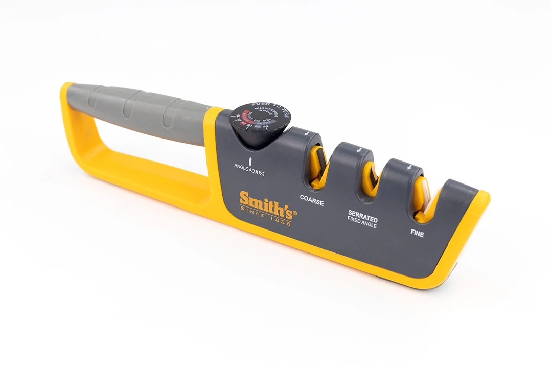 The Smith’s 50264 adjustable manual knife sharpener