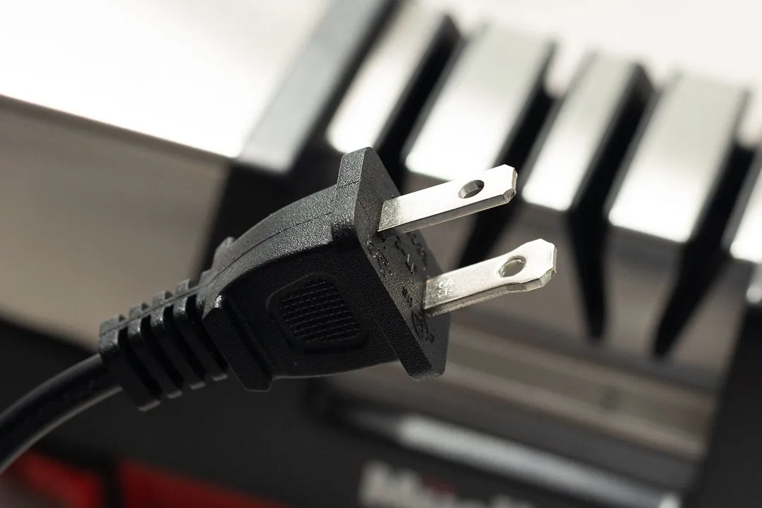 The power cord of the Mueller Ultra-edge KSE-24 electric knife sharpener