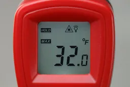 The backlight of the LCD screen of the Eventek ET312 is turned on.