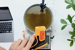 Smart Sensor AS530 Infrared Thermometer Hot Test