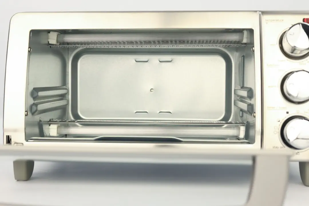 Black and Decker 4 Slice Toaster Oven Interior