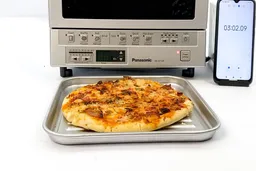 Panasonic FlashXpress Digital Small Toaster Oven Pizza Test