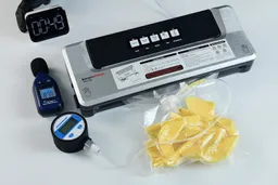 In the first moist food test with fresh mango slices, the BonsenKitchen VS2100 vacuum sealer only reached a peak suction of 11 kPA in a 49-second working cycle.