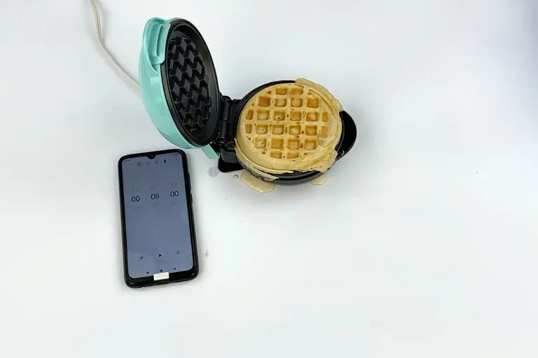 Nostalgia Mymini Personal Electric Snowman Waffle Maker, 5-inch Cooking  Surface, Blue : Target
