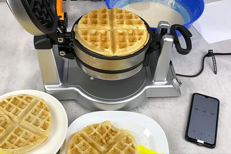 Double-Sided Belgian Waffle Maker