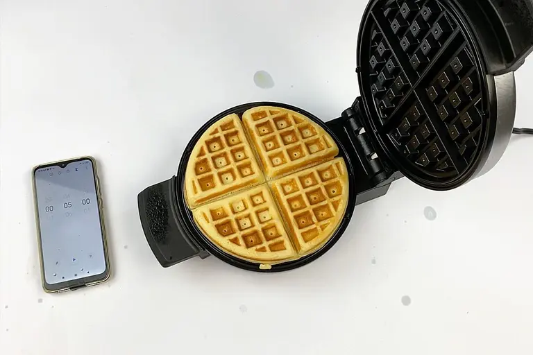 BLACK+DECKER Round Belgian Waffle Maker in the Waffle Makers