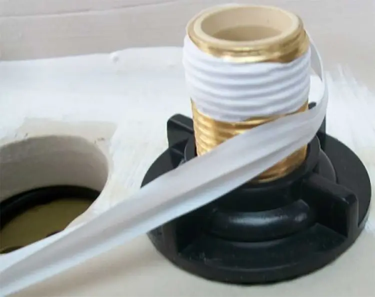 Threaded Parts Kitchen Faucet