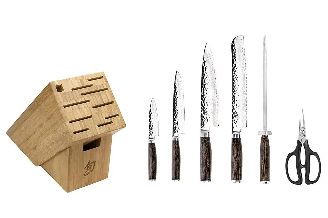 What Defines a Kitchen Knife Set