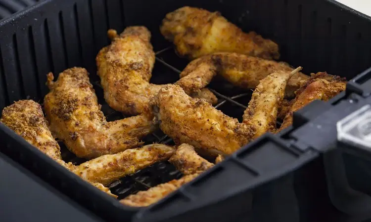 best way to reheat fried chicken is in air fryer
