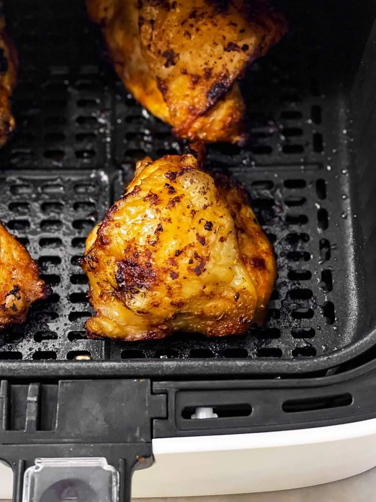 How Long to Cook Chicken Thighs in an Air Fryer