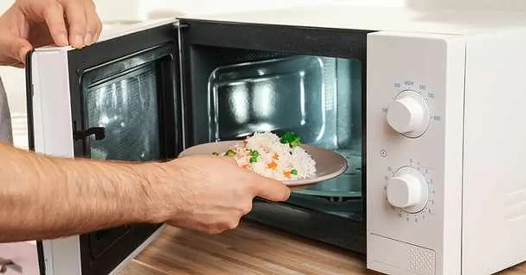 How to Reheat Rice In Microwave