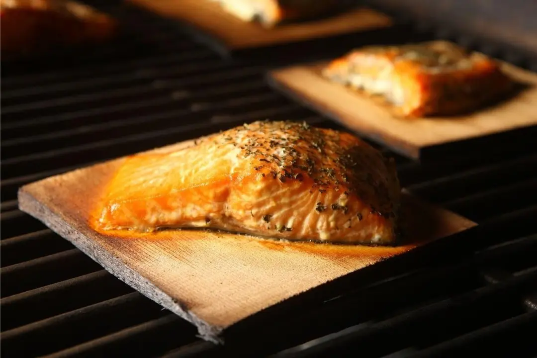 How to Reheat Salmon in the Oven