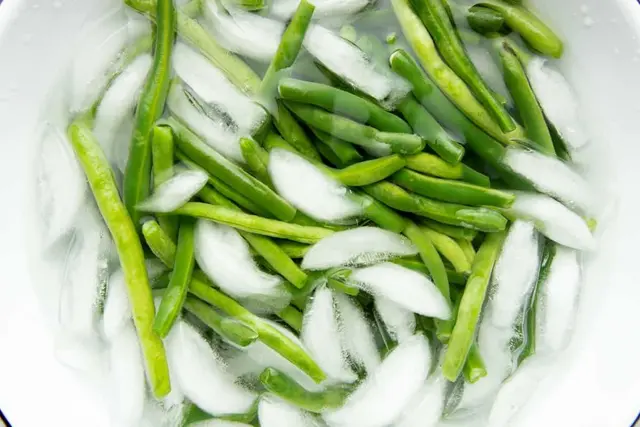 Cool green beans for 3 minutes