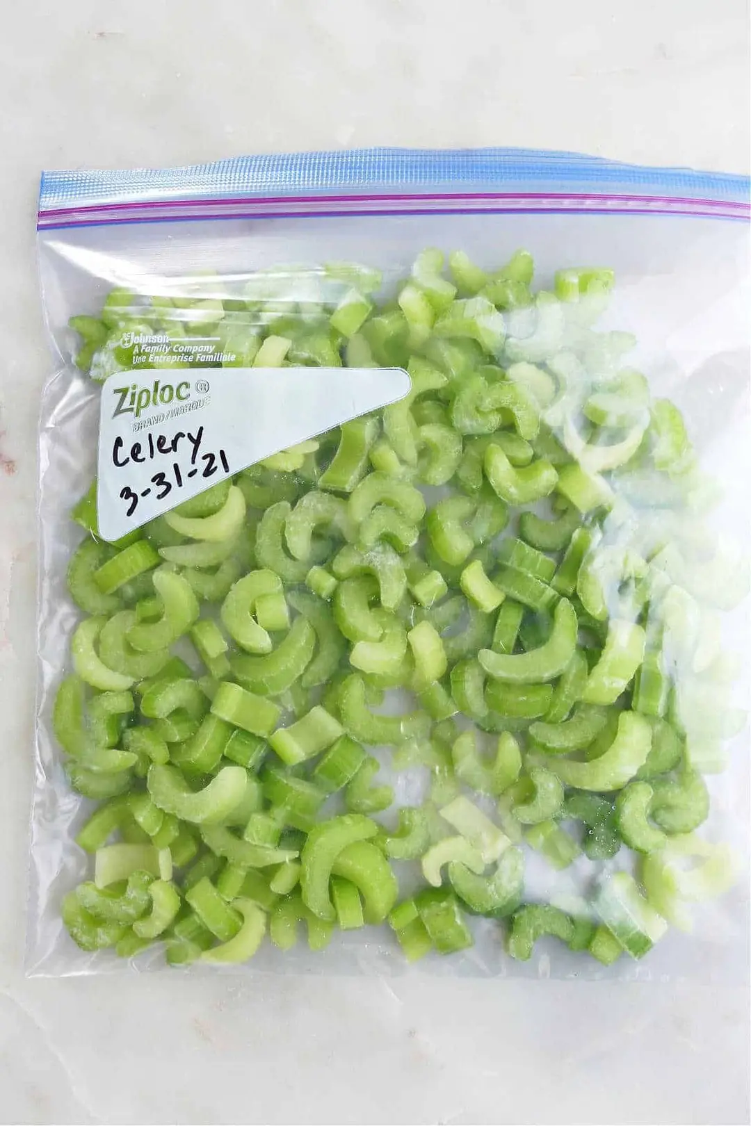 Freezing celery in a bag