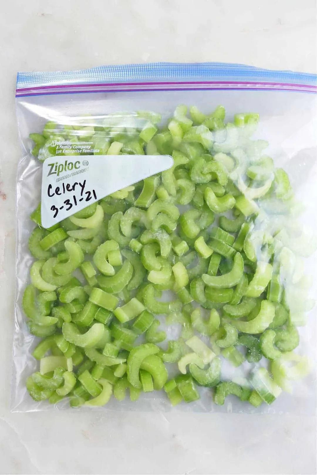 Freezing celery in a bag