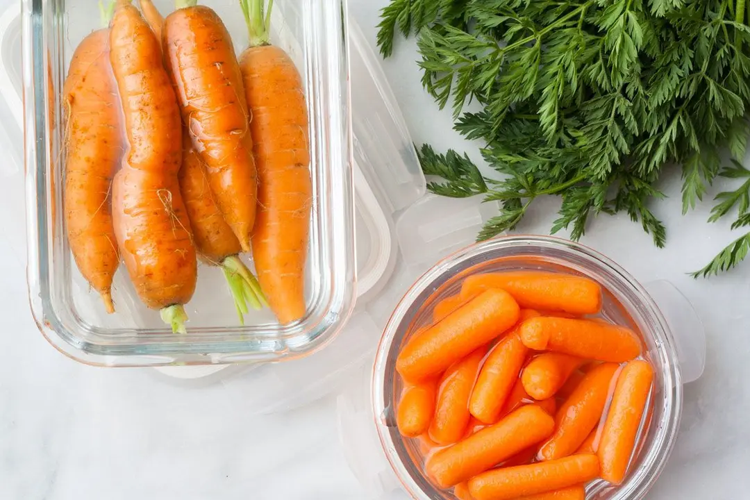 how to store carrots in the fridge