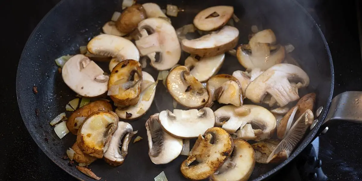 sautee mushrooms before store