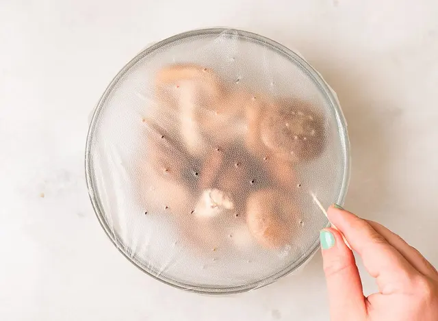 store mushrooms using a bowl