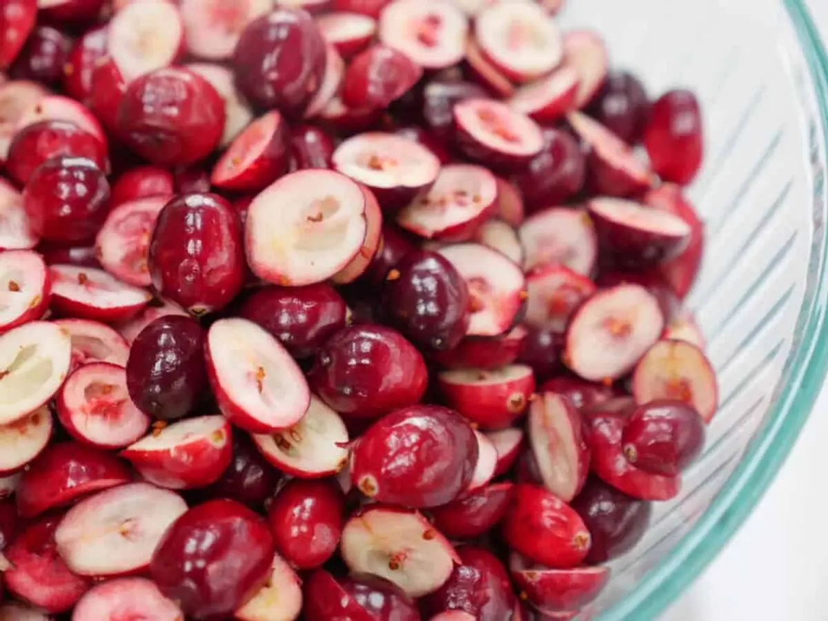 How to Dry Cranberries in the Oven