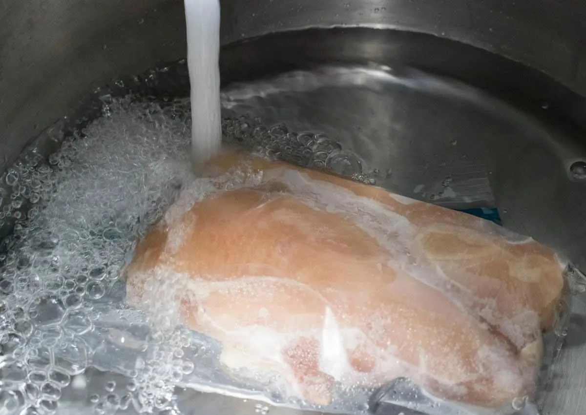 Defrosting Chicken in Cold WaterDefrosting Chicken in Cold Water