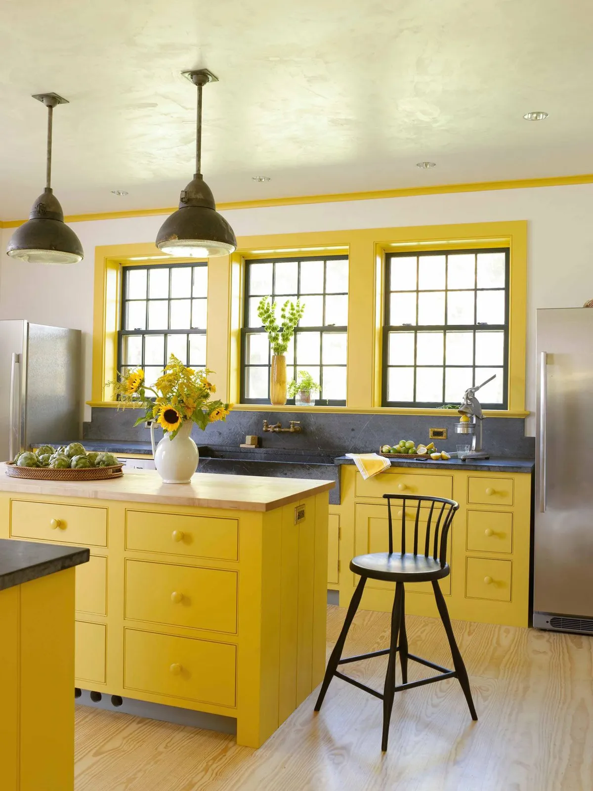 Brighter Colors Modern Country Kitchen Idea