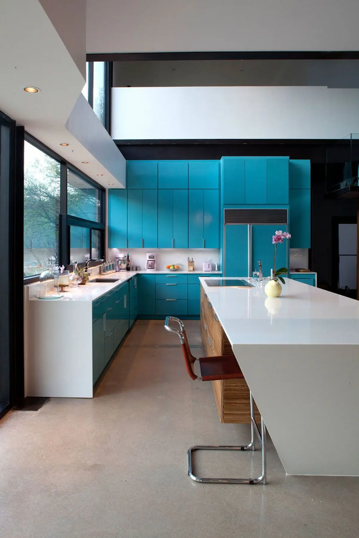 Brightly-Colored Modern Kitchen Ideas