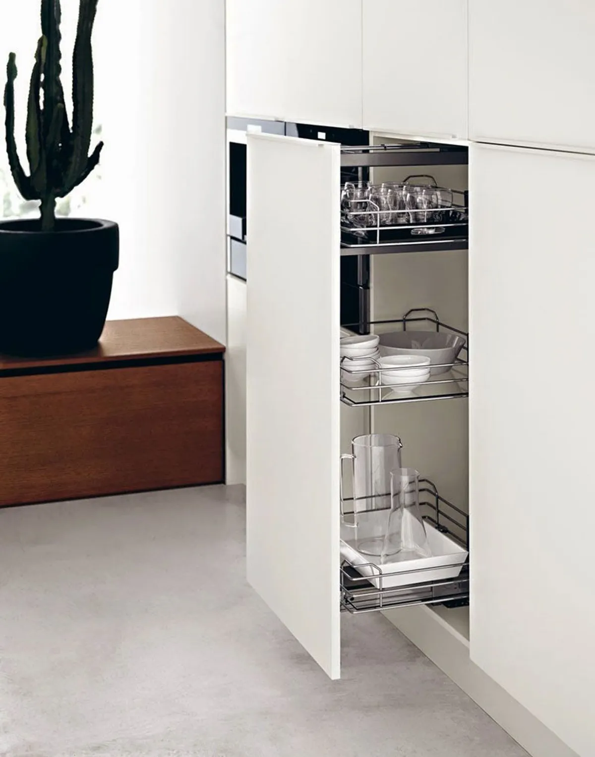 Pull-Out Cabinet in Small Space