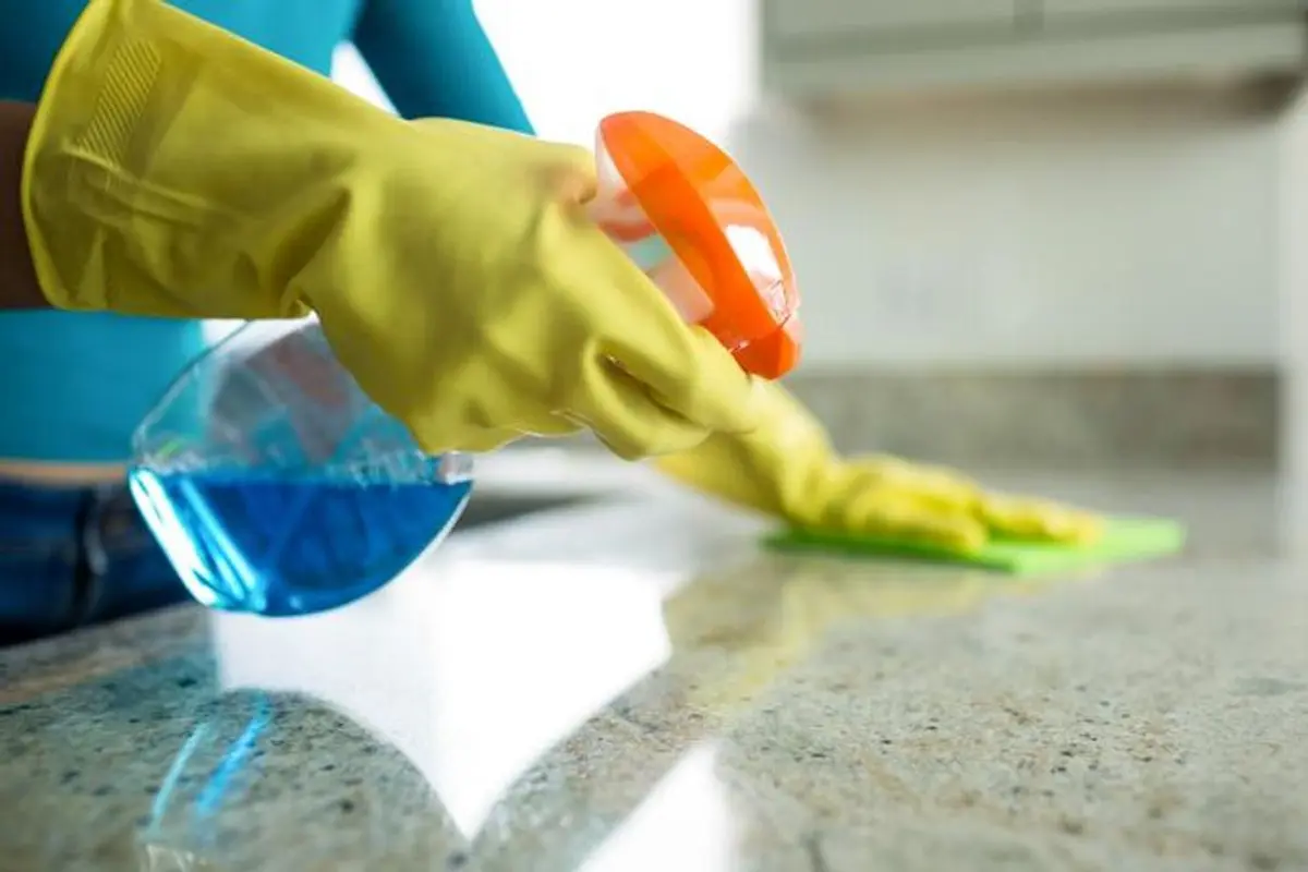 How to Clean Quartz Countertops with Cleanser 