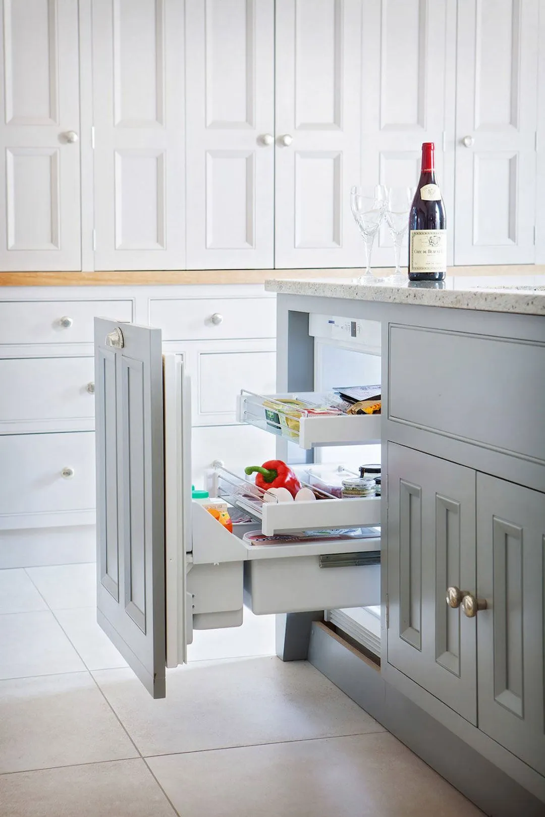 Mini Fridge Ideas for Kitchen Islands with Seating