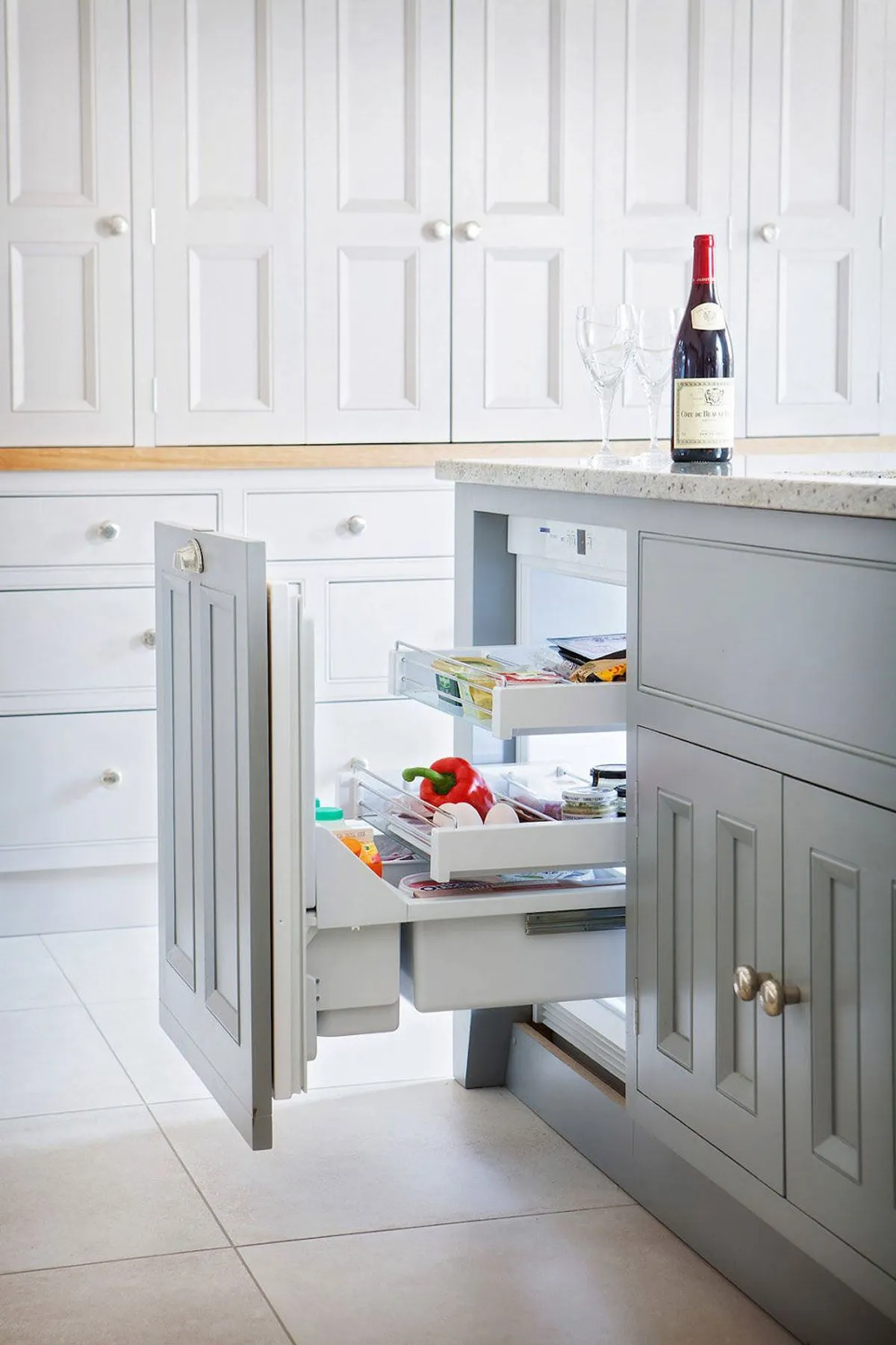 Mini Fridge Ideas for Kitchen Islands with Seating